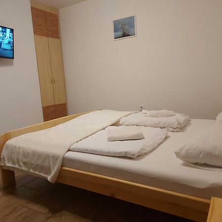 Potyka Apartman Tiszafüred Eksteriør billede
