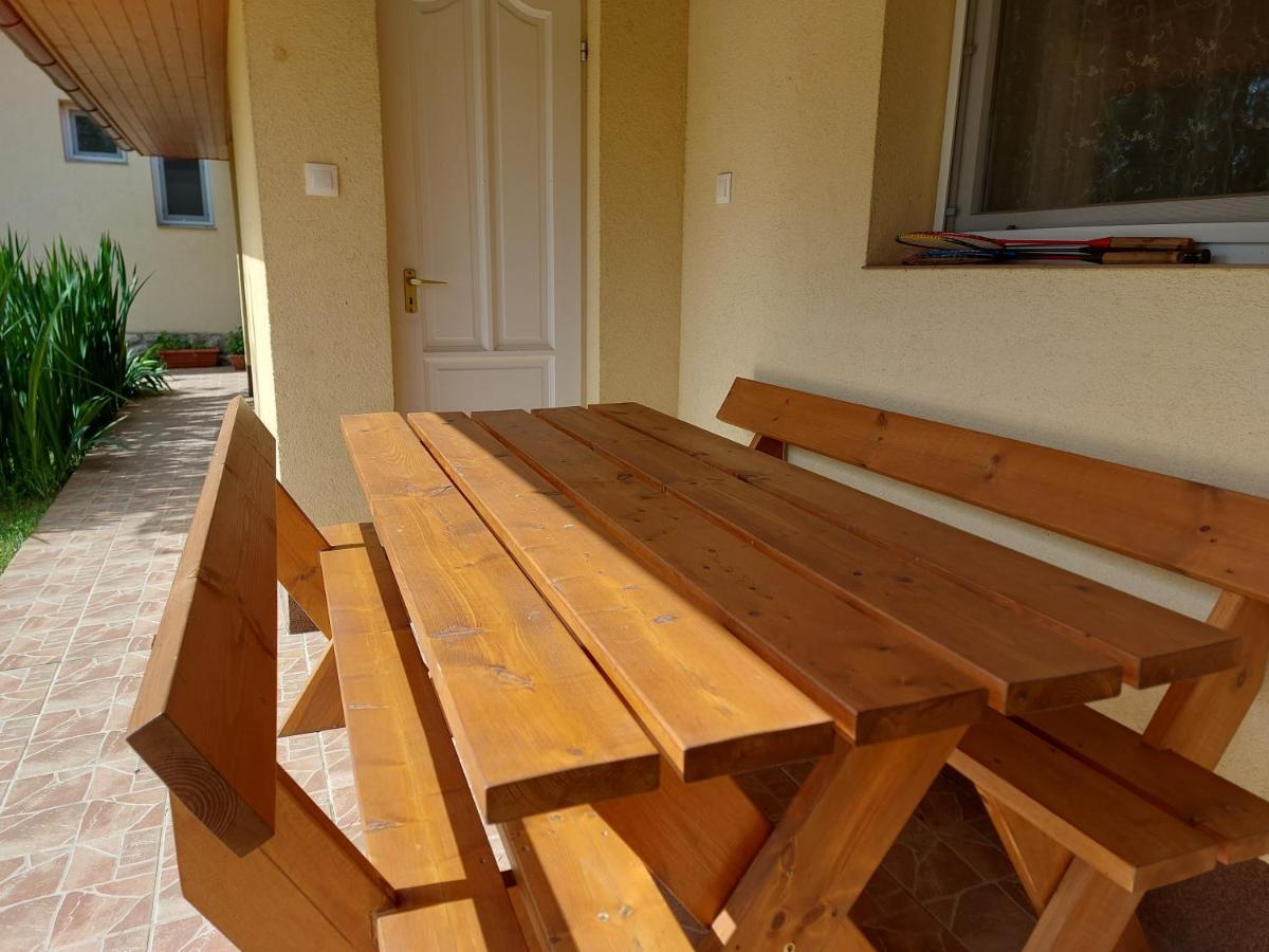 Potyka Apartman Tiszafüred Eksteriør billede