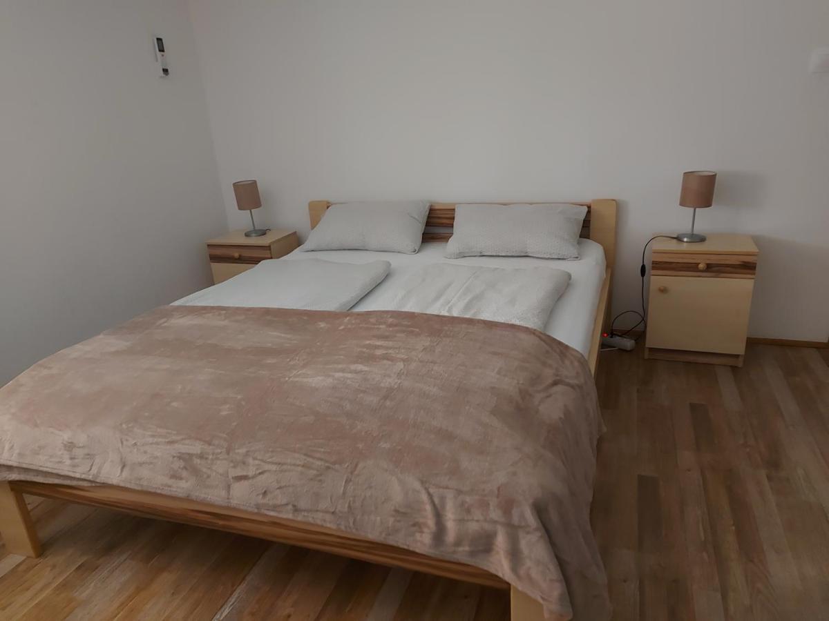 Potyka Apartman Tiszafüred Eksteriør billede