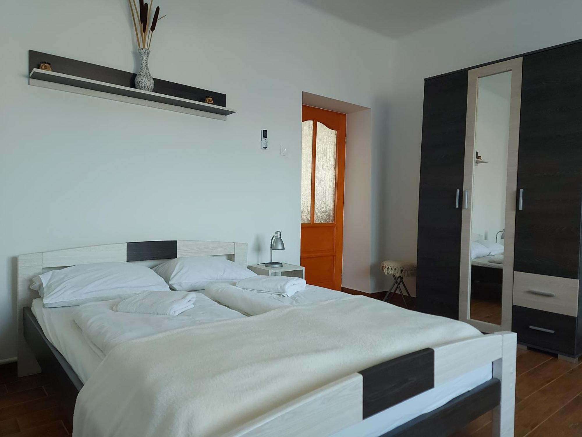 Potyka Apartman Tiszafüred Eksteriør billede